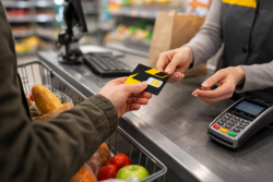 Что выгоднее: купить сим-карту Билайна в ближайшем супермаркете или заказать подключение на сайте-агрегаторе?